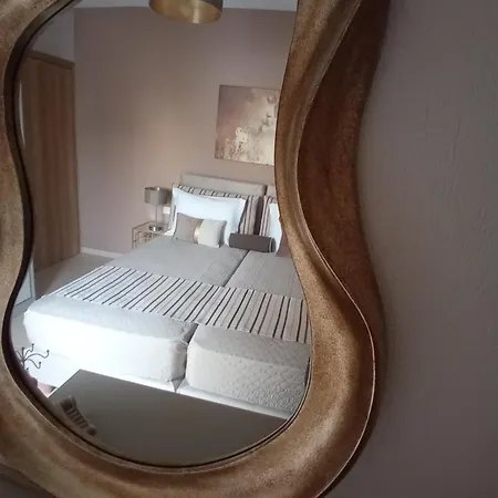 Euphoria * مدينة سكياثوس