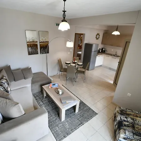 Euphoria Apartment *